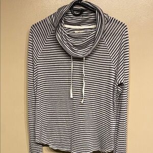 Hollister White and Blue Long Sleeve Hoodie Relaxed Fit